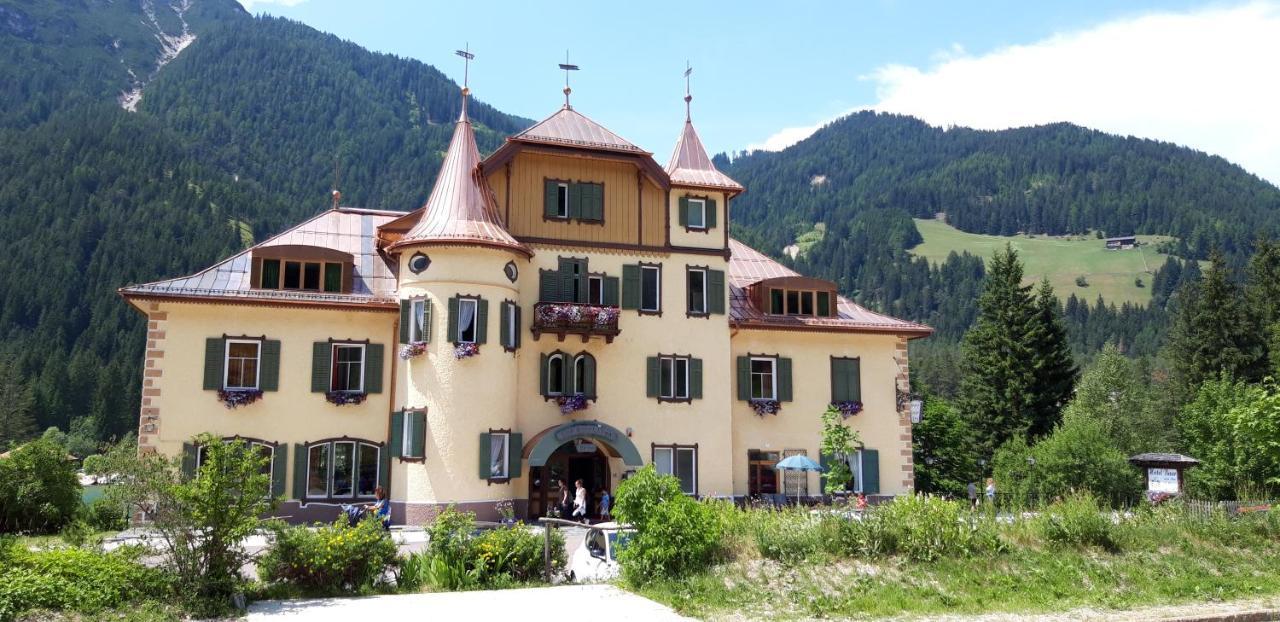 Hotel Baur Am See Dobbiaco Exterior foto