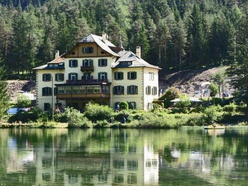 Hotel Baur Am See Dobbiaco Exterior foto